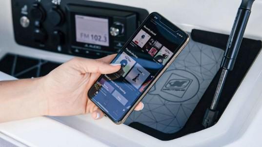 SCANSTRUT ROKK Wireless – Sub. 10W Waterproof wireless charger 12/24V